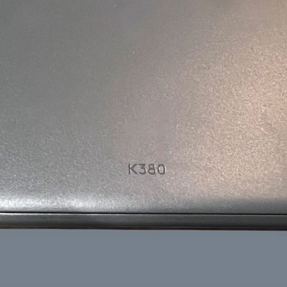 NWOT LOGITECH WIRELESS KEYBOARD - Picture 3 of 9